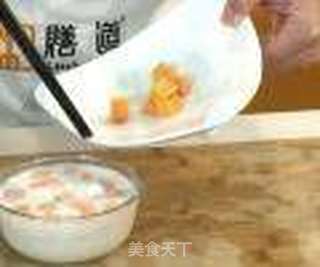 鲜奶炖木瓜的做法步骤:5