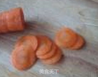 简单的胡萝卜花的做法步骤:2