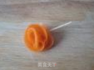 简单的胡萝卜花的做法步骤:5