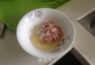 糖醋里脊的做法步骤:2