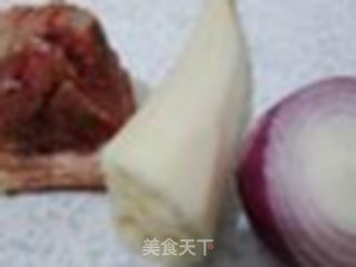 回锅肉烧藕片的做法步骤：1