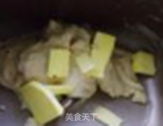 可爱猪肠包的做法步骤:6