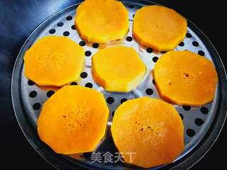 南瓜红枣小窝头的做法步骤：1
