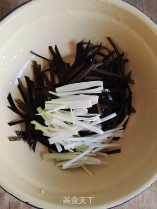 #快手懒人餐#凉拌海带的做法步骤:3