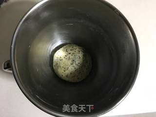 鸡蛋芝香麻花的做法步骤:3