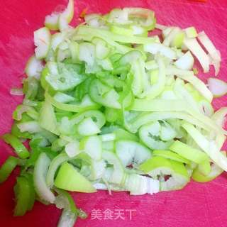 鱼饼紫菜包饭的做法步骤:4