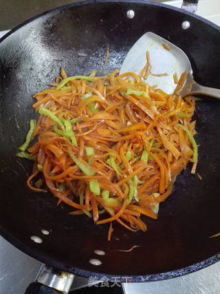 #快手懒人餐#赤味噌炒胡萝卜丝的做法步骤:7
