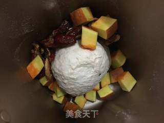 无糖少油的南瓜红枣面包的做法步骤:4