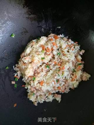 懒人快手餐~蛋包饭的做法步骤:11