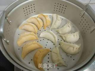 【学生早餐】双色烫面蒸饺的做法步骤:8