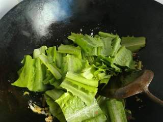 豆豉鲮鱼油麦菜-快手懒人菜的做法步骤:7