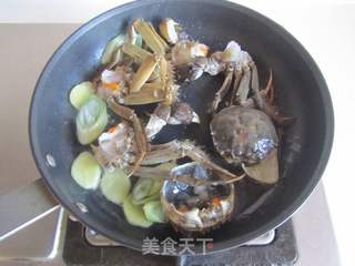 螃蟹粉丝煲的做法步骤:4