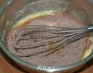 用玫瑰装点爱的蛋糕----可可奶酪戚风的做法步骤:5