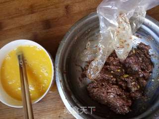 牛肉蒸鸡蛋的做法步骤:2