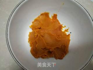 南瓜荷叶夹的做法步骤:2