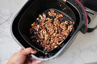 花生芝麻核桃酱的做法步骤:2