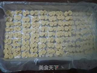 宝宝辅食一手工红薯小蝴蝶面片的做法步骤:7