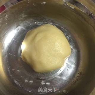 快手懒人餐~~蛋黄酥的做法步骤:6