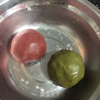 快手懒人餐~~蛋黄酥的做法步骤:8