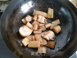 猪尾巴炖萝卜的做法步骤:5