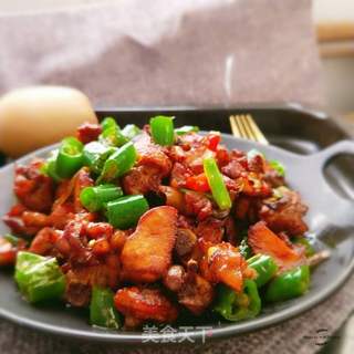 辣子鸡丁的做法步骤:10