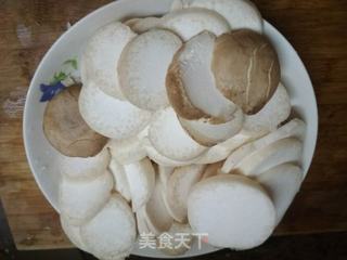西兰花杏鲍菇炒猪头肉的做法步骤:3