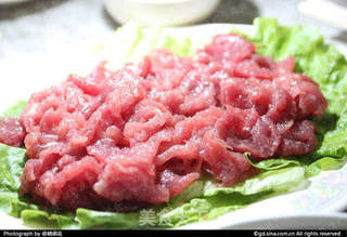 韩式牛肉大虾大酱锅的做法步骤:5