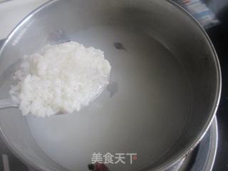 #懒人快手餐#玫瑰米酒蛋花羹的做法步骤:2