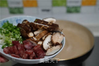 香菇磷虾炒饭的做法步骤:4