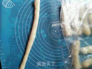 辫子肉松面包的做法步骤:8
