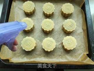 #烤箱美味#豆沙月饼的做法步骤:13