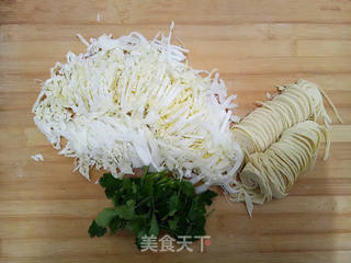 白菜心拌豆丝的做法步骤:2