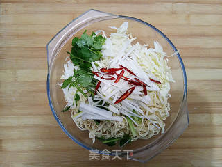 白菜心拌豆丝的做法步骤:7