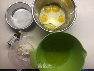 百香果慕斯蛋糕的做法步骤:2
