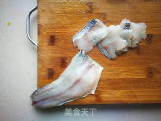 酸菜鲈鱼火锅的做法步骤:3