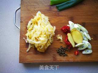 酸菜鲈鱼火锅的做法步骤:5