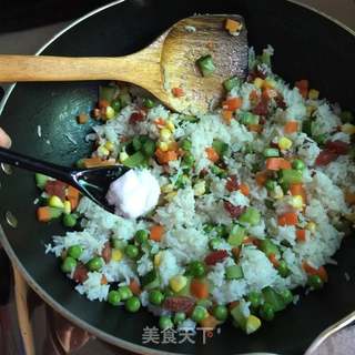 咖喱炒饭的做法步骤:9