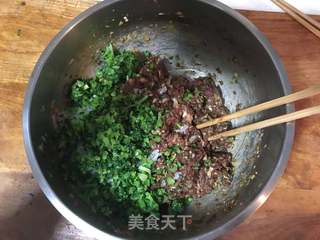 羊肉冰花水煎包的做法步骤：8