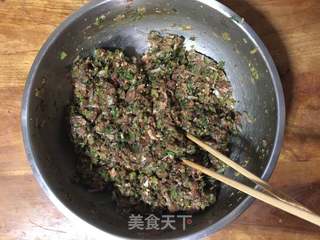 羊肉冰花水煎包的做法步骤:9