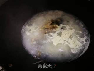 奶白鲫鱼汤的做法步骤:5
