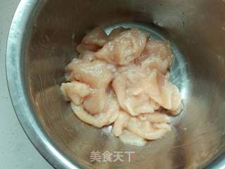 番茄浓汤汆肉片的做法步骤:4