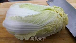 美味营养的大白菜胡萝卜饺子的做法步骤：1