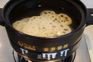 酒酿莲藕圆子蛋花汤的做法步骤:4