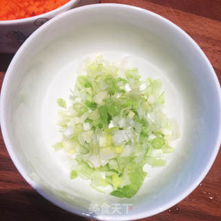 猪肉香菇鸡蛋卷的做法步骤:2