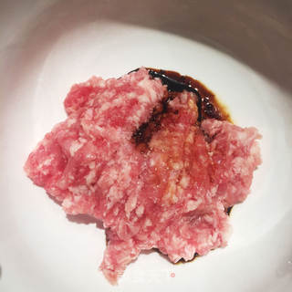 猪肉香菇鸡蛋卷的做法步骤:5