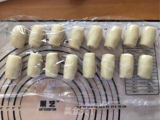 玉米油版红豆酥的做法步骤:16