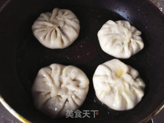 白菜猪肉虾仁馅饼的做法步骤:10
