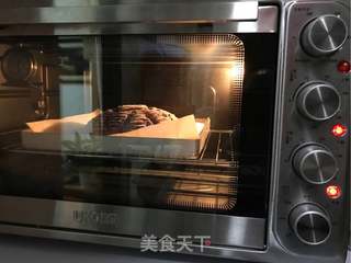 蝶豆花星空欧包的做法步骤:13