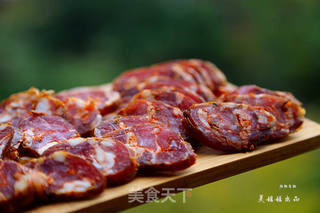 麻辣香肠煲仔饭的做法步骤:2