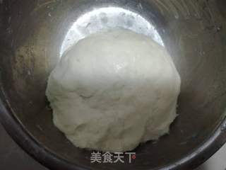 酸菜猪肉馅饼的做法步骤:2